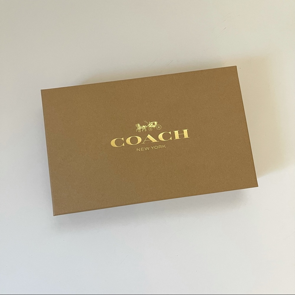 Coach Boxed Corner Zip Wristlet In Signature Leather With Apple & Heart Charms - Picture 12 of 15